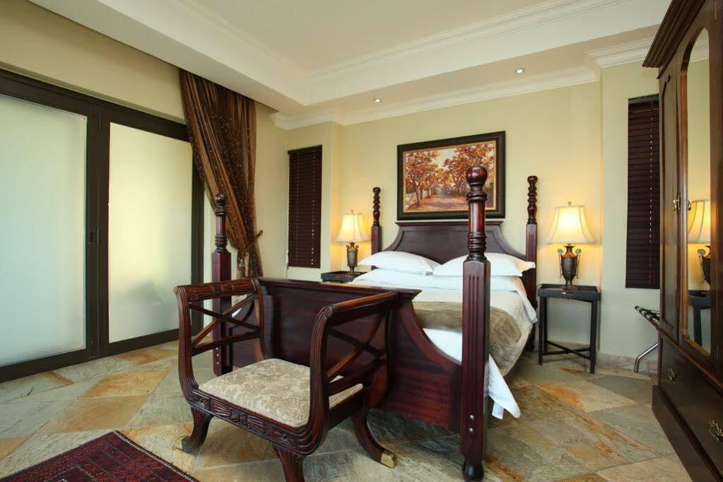 12 On Hillel Guest Manor Nhà khách 4*