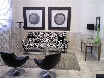 Urban Hip - Ashanti 4*