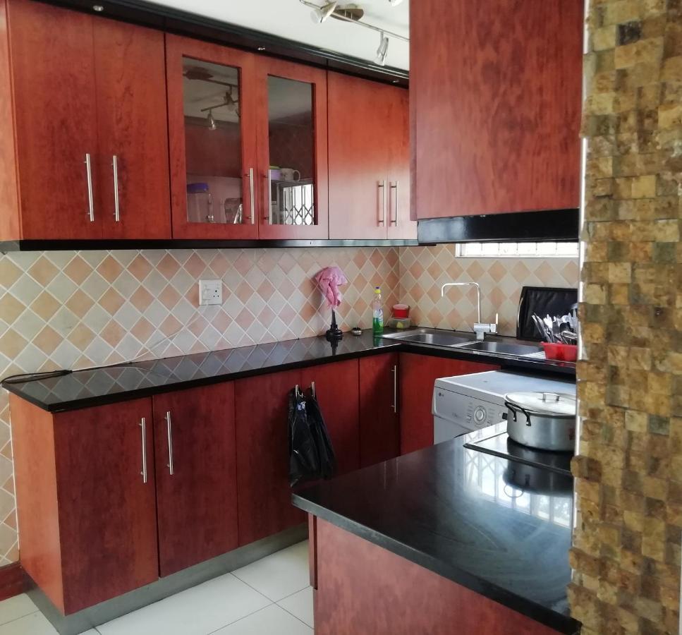 Bed & Breakfast Derastar *