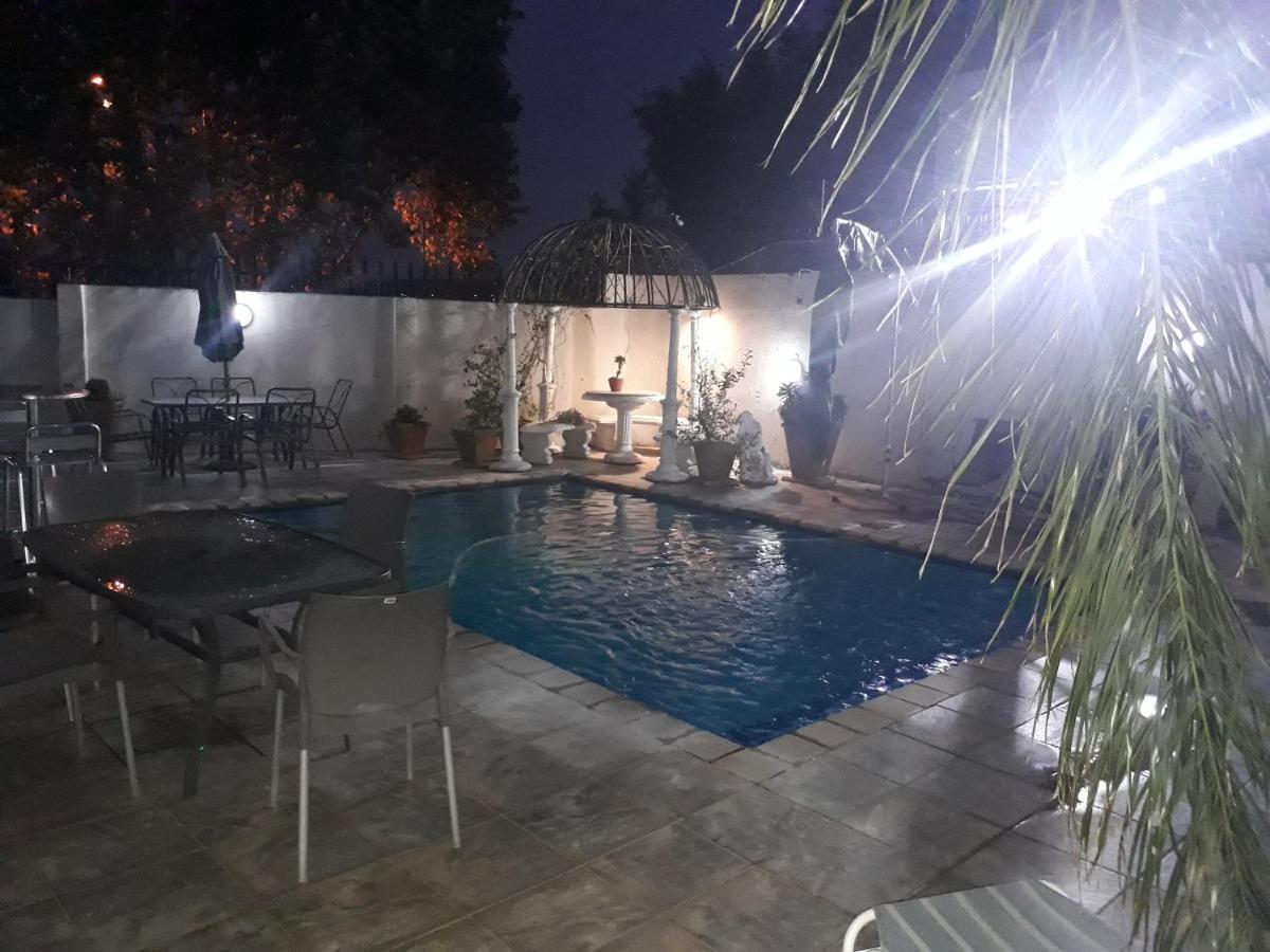 Cyrildene Bed & Breakfast