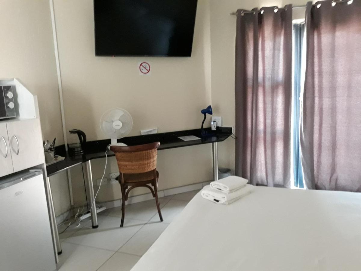 8 Ibis Lane Guest house