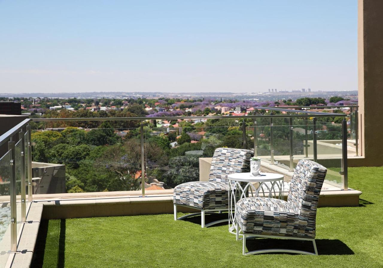 The Houghton Skyline Hotel 5*