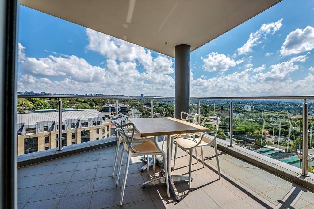 The Apex Rosebank - Building With Generator Johannesburg